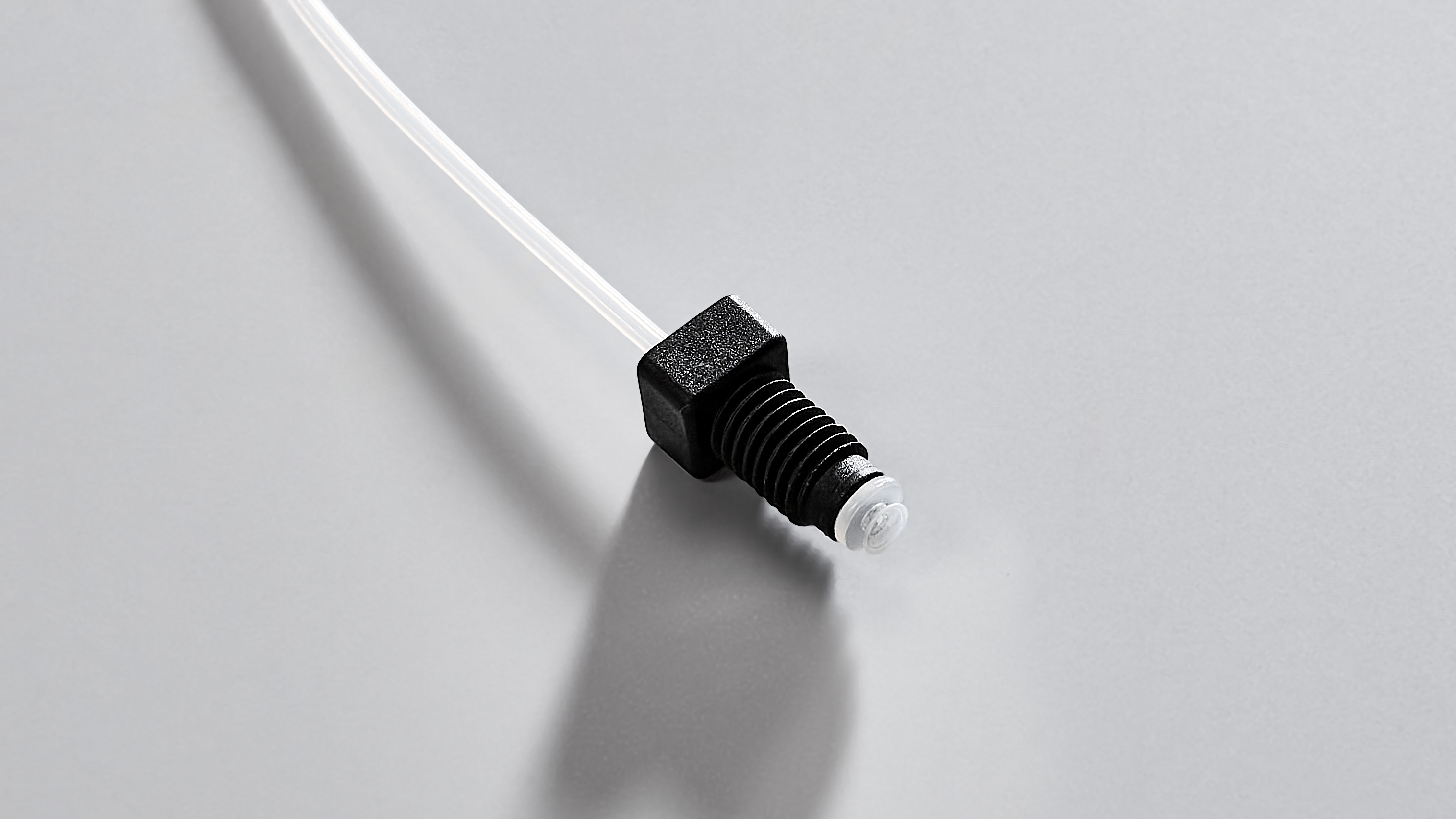 Konfektionsware mit Dichtscheibe und Bördelung